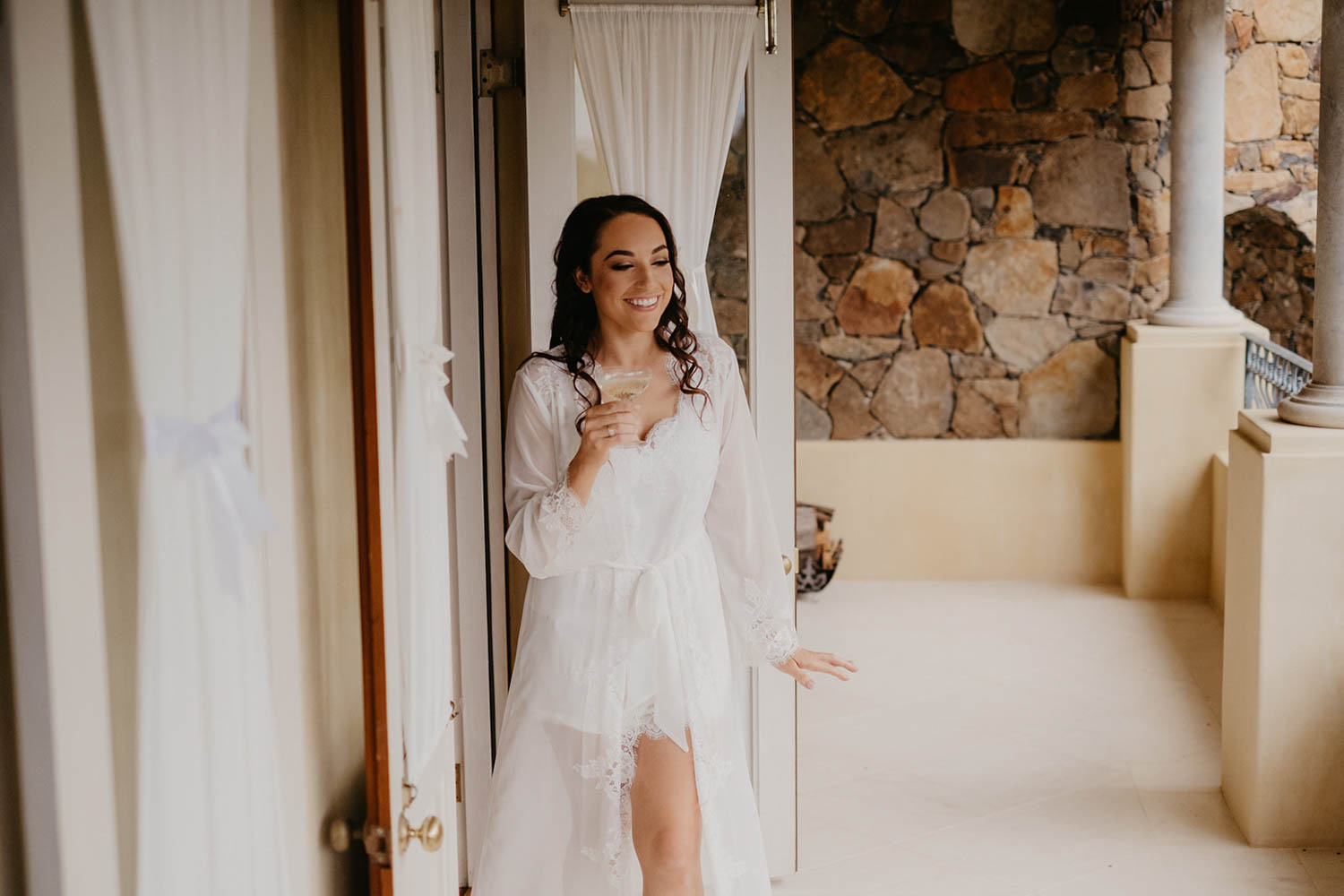 Bride getting ready / wedding photography / Victorias Ewingsdale - Byron Bay